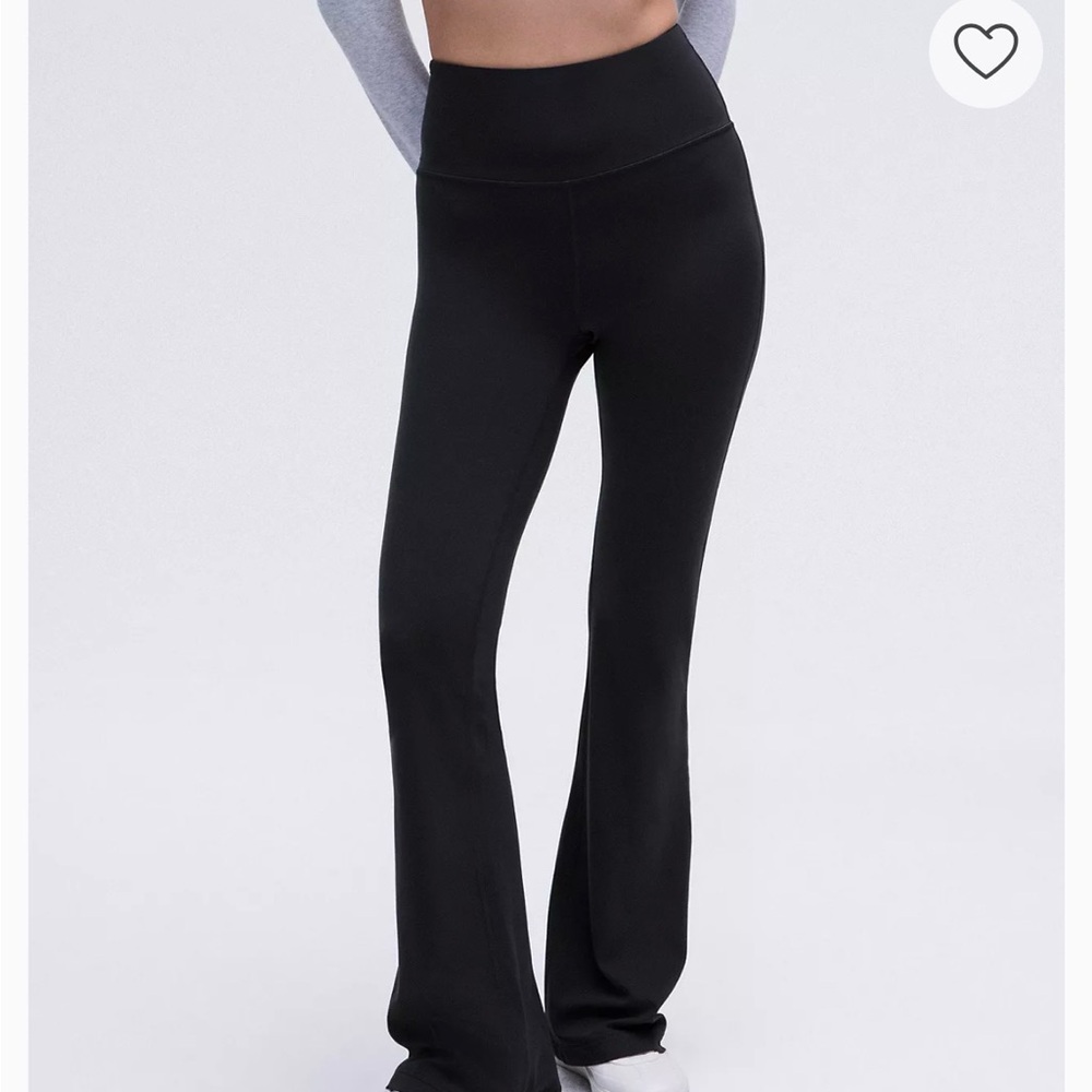 Lululemon Groove Nulu Super-High-Rise Flared Pant